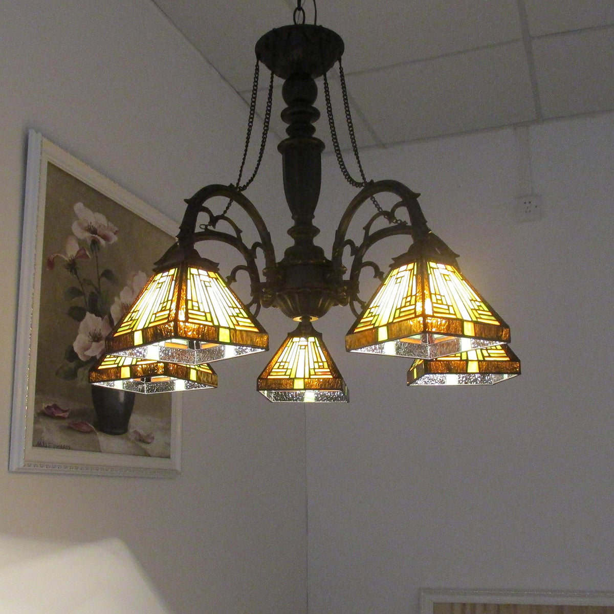 Chloe Lighting Innes Tiffany-Style Chandelier, 5 Light, 27in Wide, Stained Glass, Model CH33359MR27-DC5
